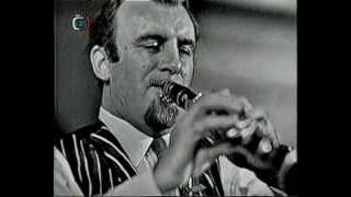 Acker BILK amp His Paramount Jazz Band In A Persian Market Live in Jazz Festival Prague 1964 [upl. by Henrieta]