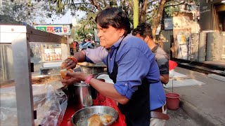 Mumbais Famous Dancing Dabeli Man  Kapil Dabeli Center  Indian Street Food [upl. by Renell]