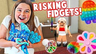 RISKING FIDGET TOYS IN MURDER MYSTERY 2  JKREW GAMING [upl. by Ayala]