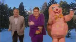 Is This The Way To Amarillo  Tony Christie Feat Peter Kay  Comic Relief 2005 [upl. by Peednam266]