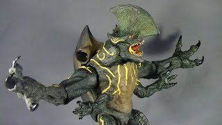 AN UNIMPORTANT ORIGINAL NECA PACIFIC RIM DELUXE TRESPASSER [upl. by Nitsuj16]