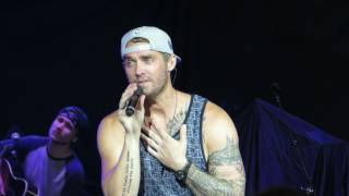 Brett Young quotCase You Didnt Knowquot Live  BBampT Pavilion [upl. by Essilevi527]