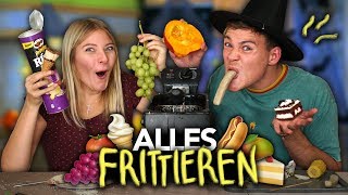 2 DUMME GESCHWISTER FRITTIEREN ALLES  Emys Speisestübchen  Joeys Jungle [upl. by Edgerton]