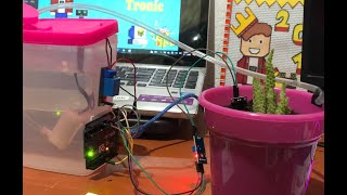 Sistema de riego automático con ARDUINO [upl. by Yrkcaz]