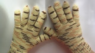 Перчатки Вязание на спицах How to Knit Gloves spokes [upl. by Nahshun]