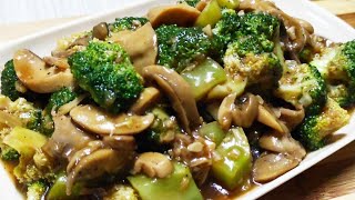 BROCCOLI with MUSHROOM RECIPE in GARLIC SAUCE  Easy To Cook [upl. by Guerra96]