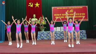 Nhảy Aerobic Em yêu trường em  Khai Mạc hè 2018 [upl. by Esylle189]